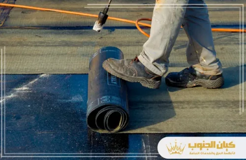 افضل عزل مائي وحراري للاسطح بابها 0530609402 كيان الجنوب تركيب طبقات العزل المائي بعناية لضمان حماية طويلة المدى لأسطح المباني.