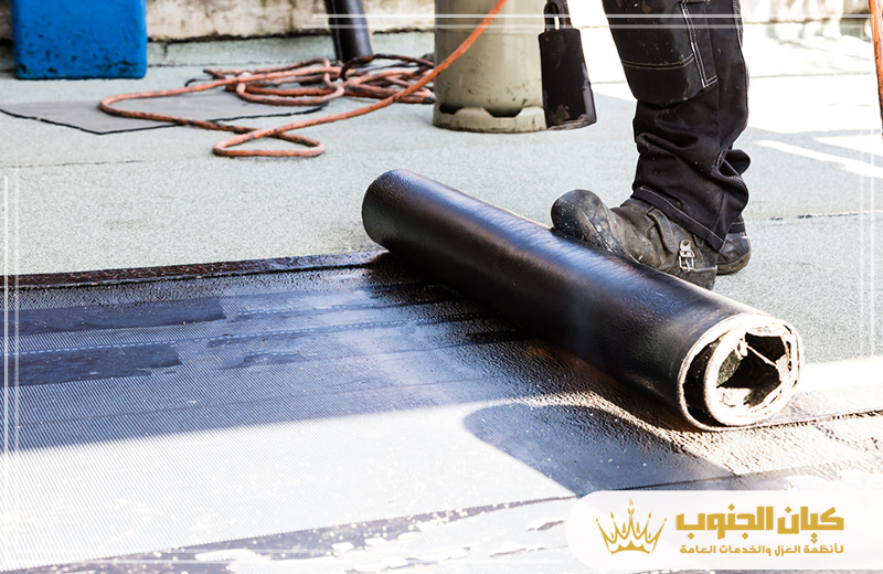 عزل اسطح حراري بجازان 0530609402 كيان الجنوب فني من شركة عزل اسطح بجازان يركب العزل باستخدام أحدث المعدات، بدقة عالية لضمان حماية الأسطح.